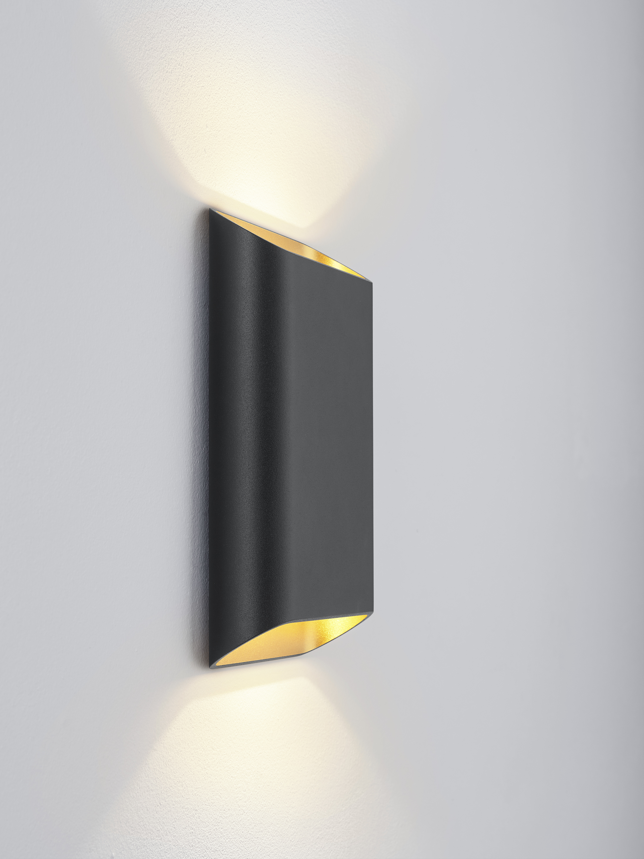 Helestra TOCO  Wandleuchte Aluminium schwarz - gold